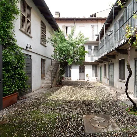Hbhall Navigli 2