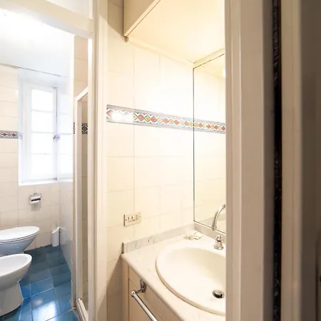 Hbhall Navigli 2 Milán